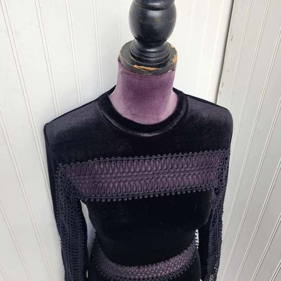 Romeo and Juliet Couture Black Velvet W/ Sheer Lace Trim Dress Stretch Sz S - Picture 5 of 16